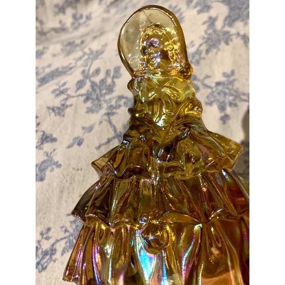 Wheaton Amber Iridescent Colonial Southern Belle Glass Figurine - Picture 8 of 8